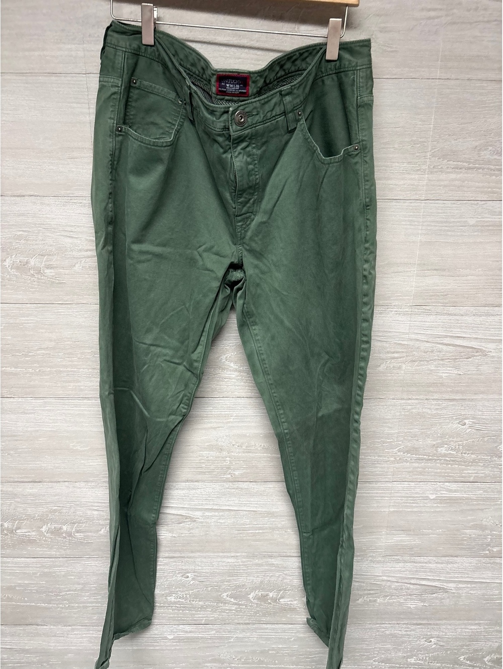 * | UNTUCKit pants. Size 36x32.